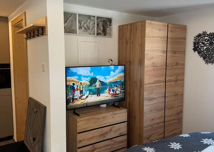 아파트 White Flake